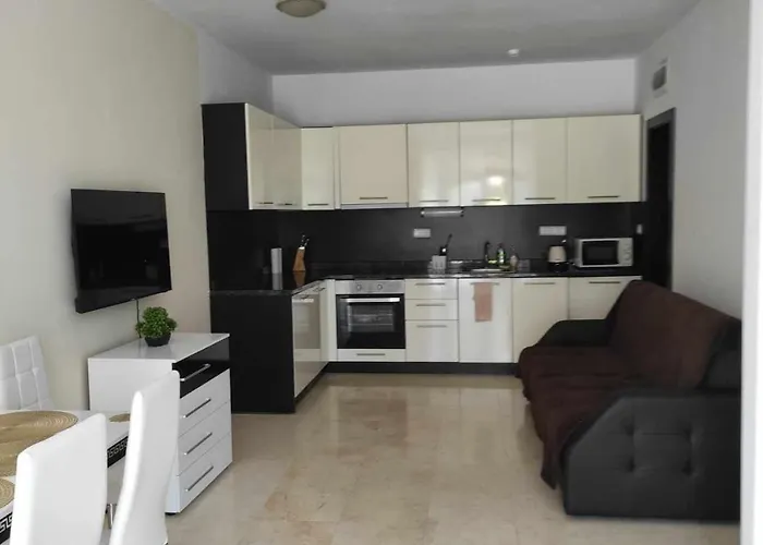 Garden Of Eden Ground Floor With Pool And Sea View Apartment