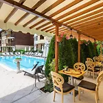 Garden Of Eden Ground Floor With Pool And Sea View Lejlighed *