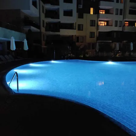 Garden Of Eden Ground Floor With Pool And Sea View Apartmán *