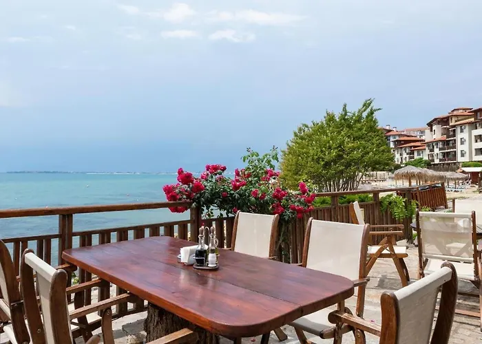 Garden Of Eden Ground Floor With Pool And Sea View *