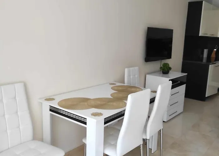 Garden Of Eden Ground Floor With Pool And Sea View Appartement *